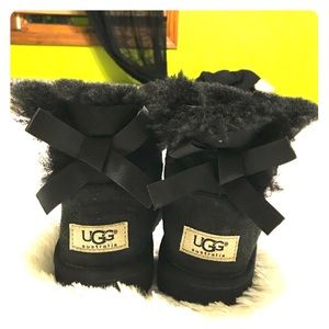 Girls UGG Boots please read